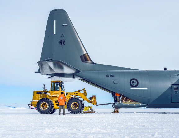 20241125 NZDF Y1036034 036