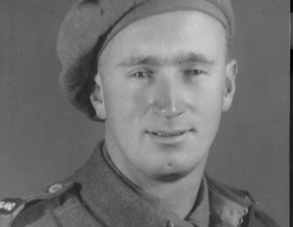 Black and white photo of a soldier.