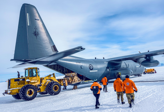 20241125 NZDF Y1036034 037